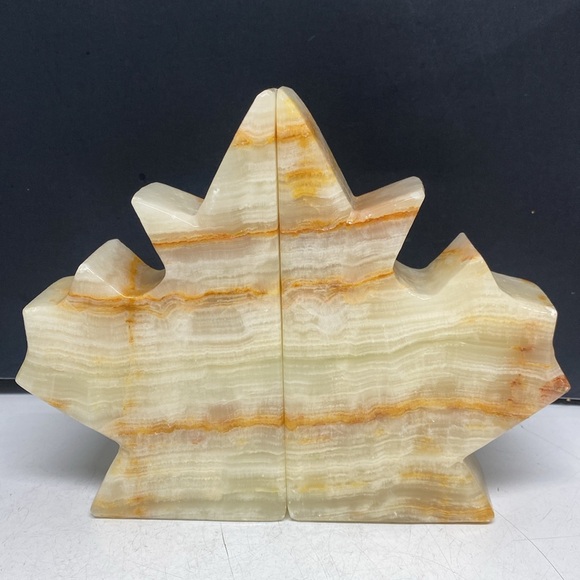 Maple Leaf Shaped Marble Bookends Set of Two - Picture 8 of 16